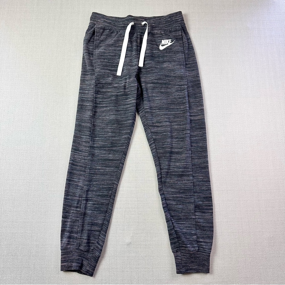 Nike jogger sweatpants small